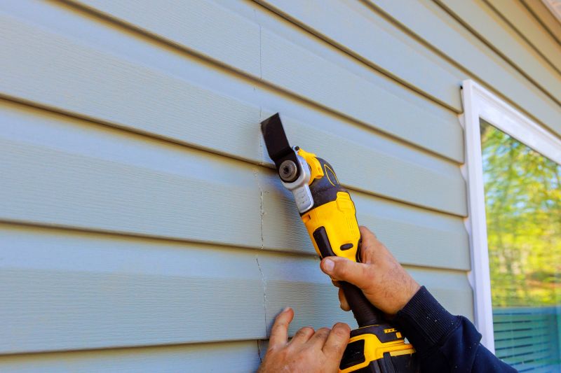 Professional Vinyl Siding Repair Service